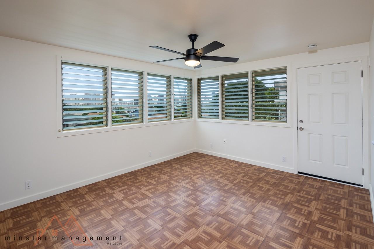 2133 Metcalf St #C - Photo 6 of 16