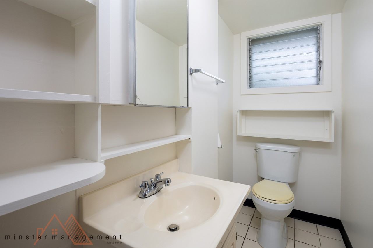 2133 Metcalf St #C - Photo 7 of 16