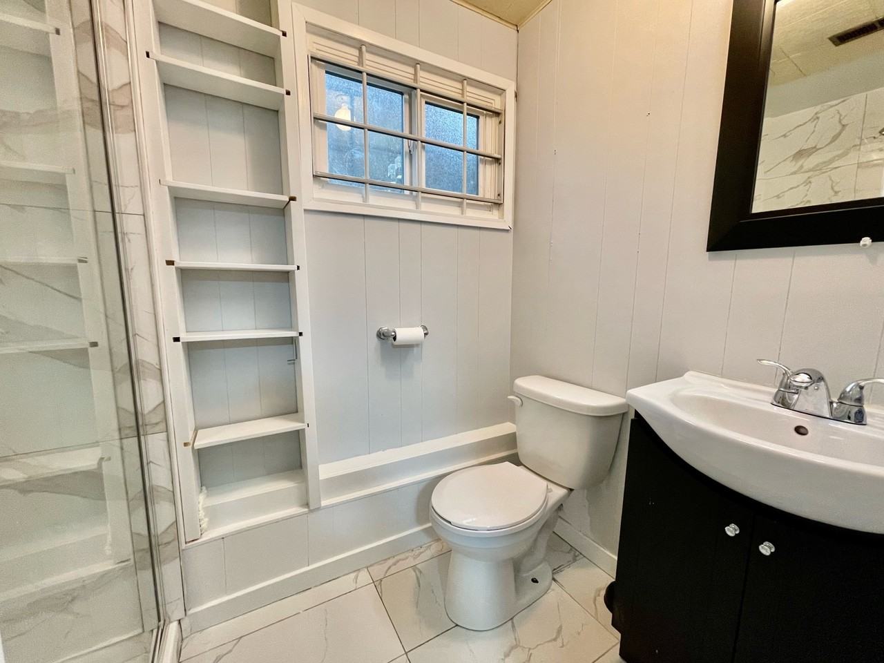 2139 Tyner St Lowr - Photo 5 of 12