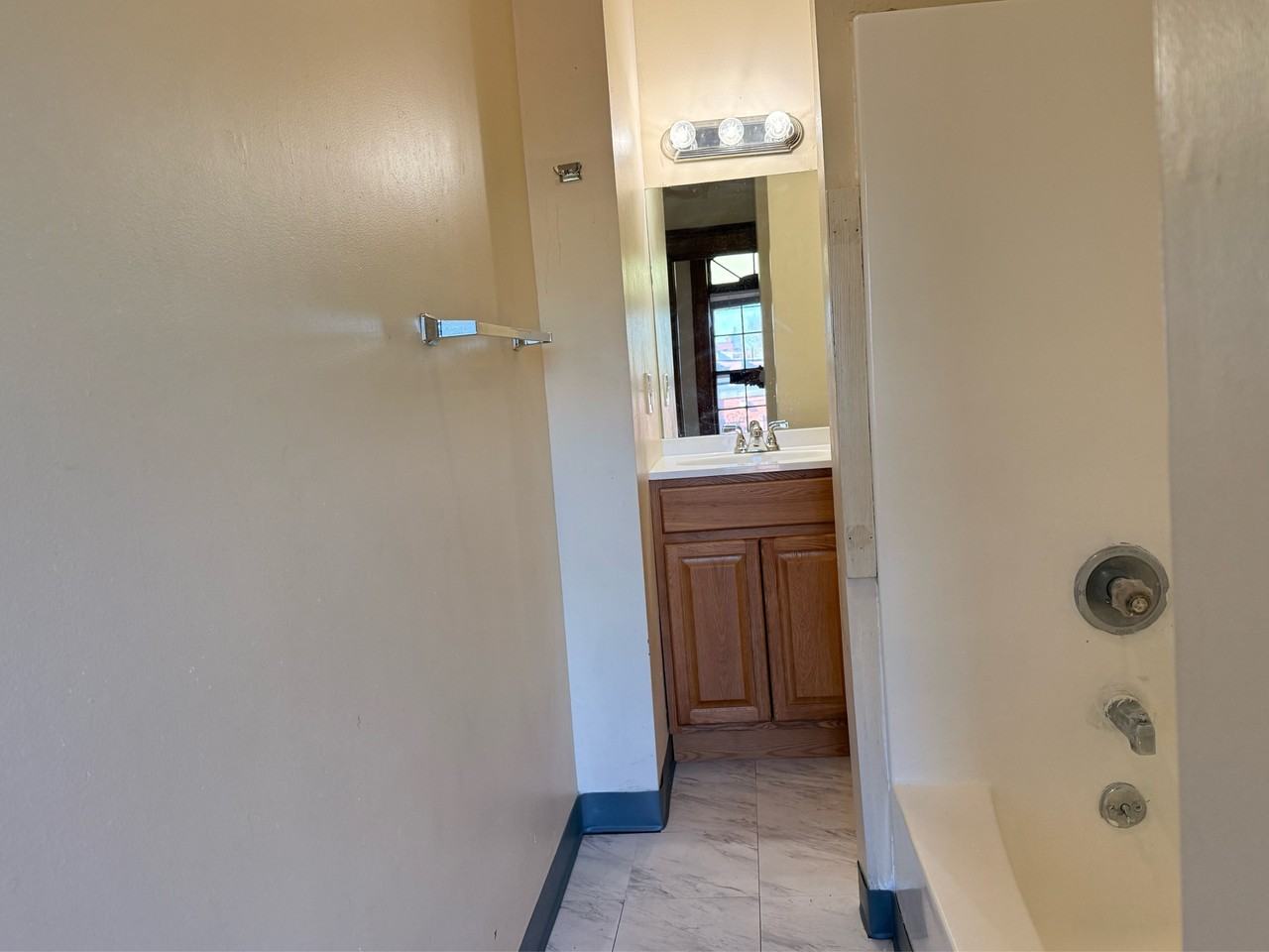 407 Wethersfield Ave #407-3 - Photo 5 of 7