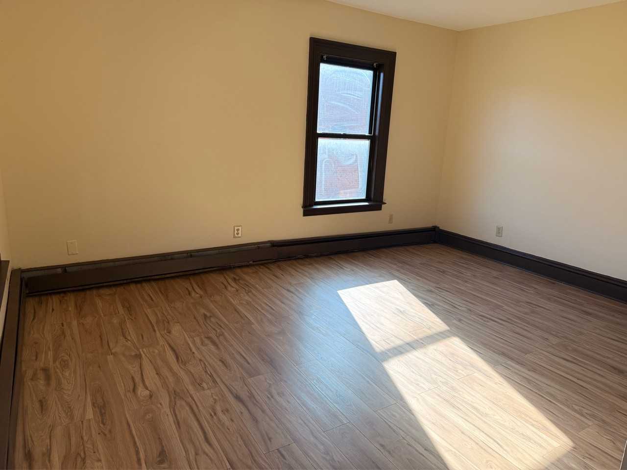 52 Alden St #52A202 - Photo 2 of 8