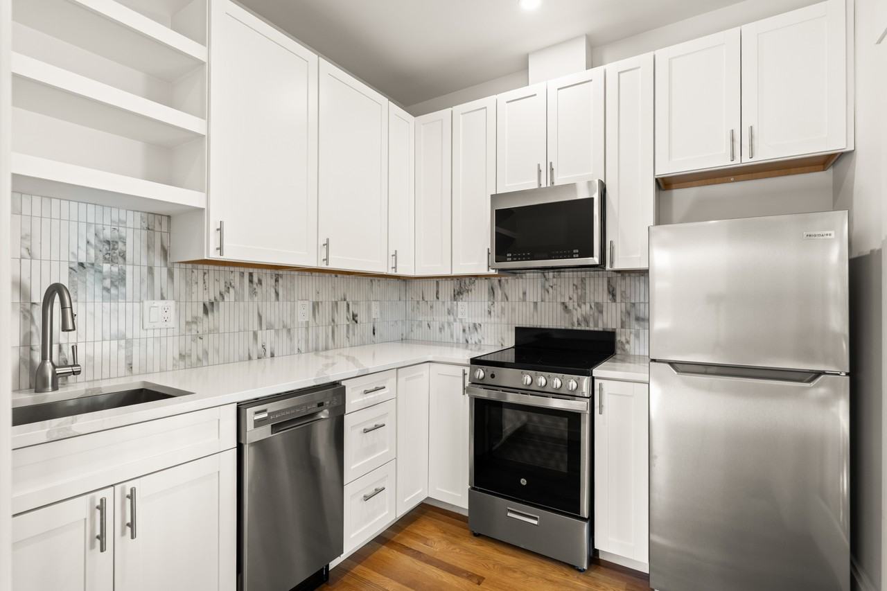 51 Boylston St #4 - Photo 7 of 25