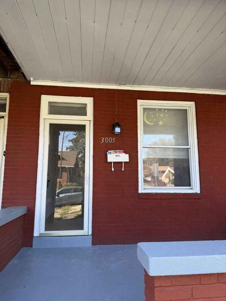 3005 Derry St #1 - Photo 3 of 17