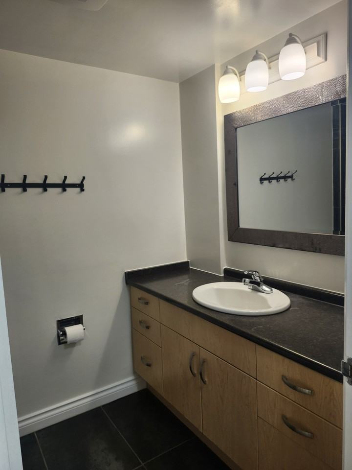 1653 Oak Bay Ave #201 - Photo 2 of 24