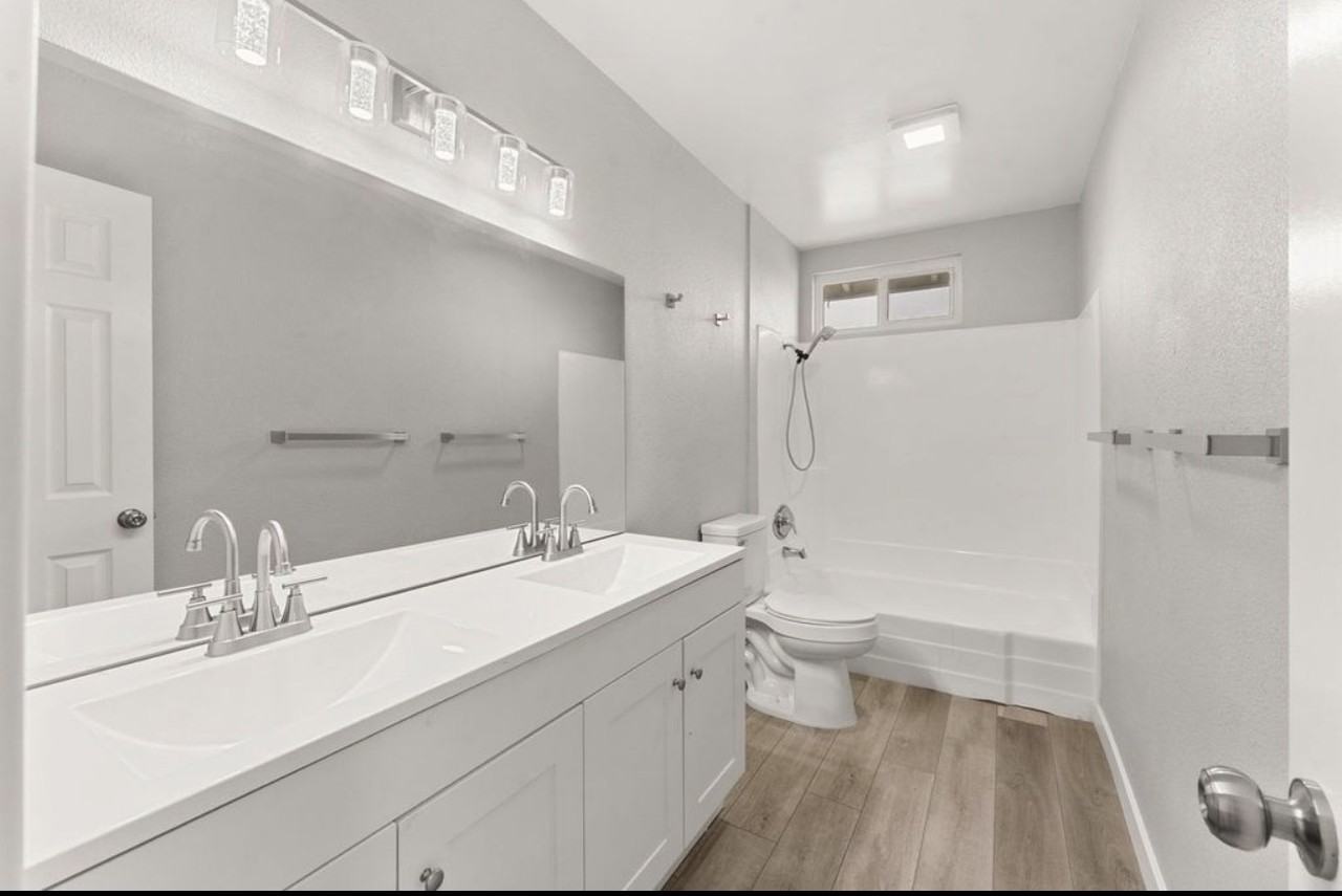 320 Willie James Jones Ave #3 - Photo 4 of 9