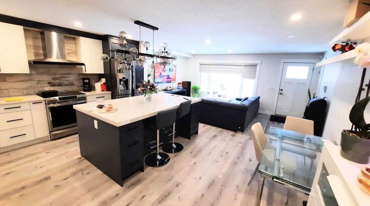 2019 45 St Se #1 - Photo 3 of 32