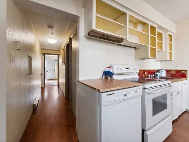 641 Prideaux St - Photo 2 of 24