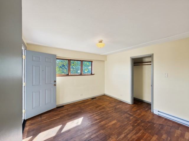 641 Prideaux St - Photo 6 of 24