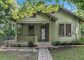featured image of 1605 S Elm St #0