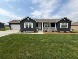 featured image of 605 Strawberry Dr #1