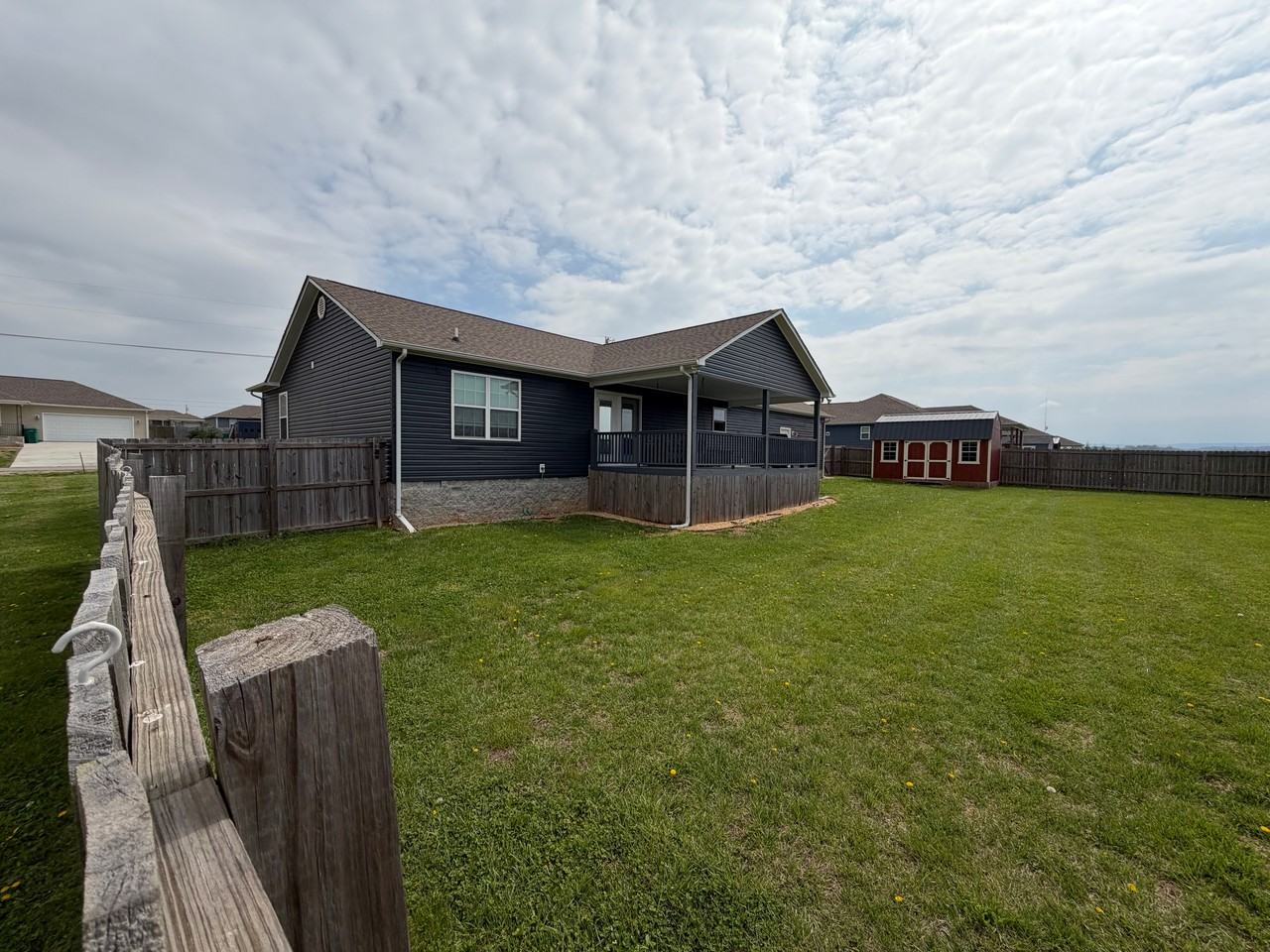 605 Strawberry Dr #1 - Photo 5 of 20