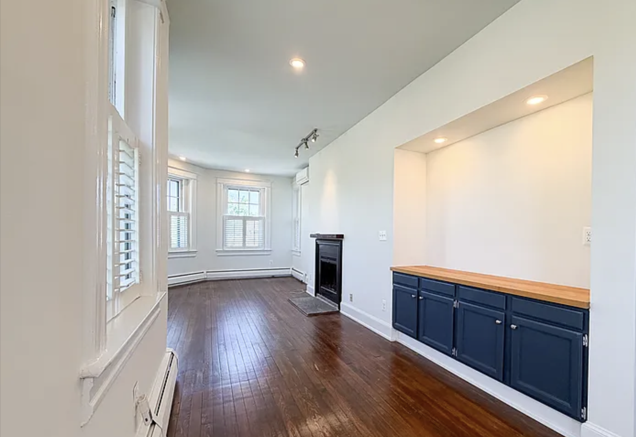 101 7th St Se #5 - Photo 5 of 11