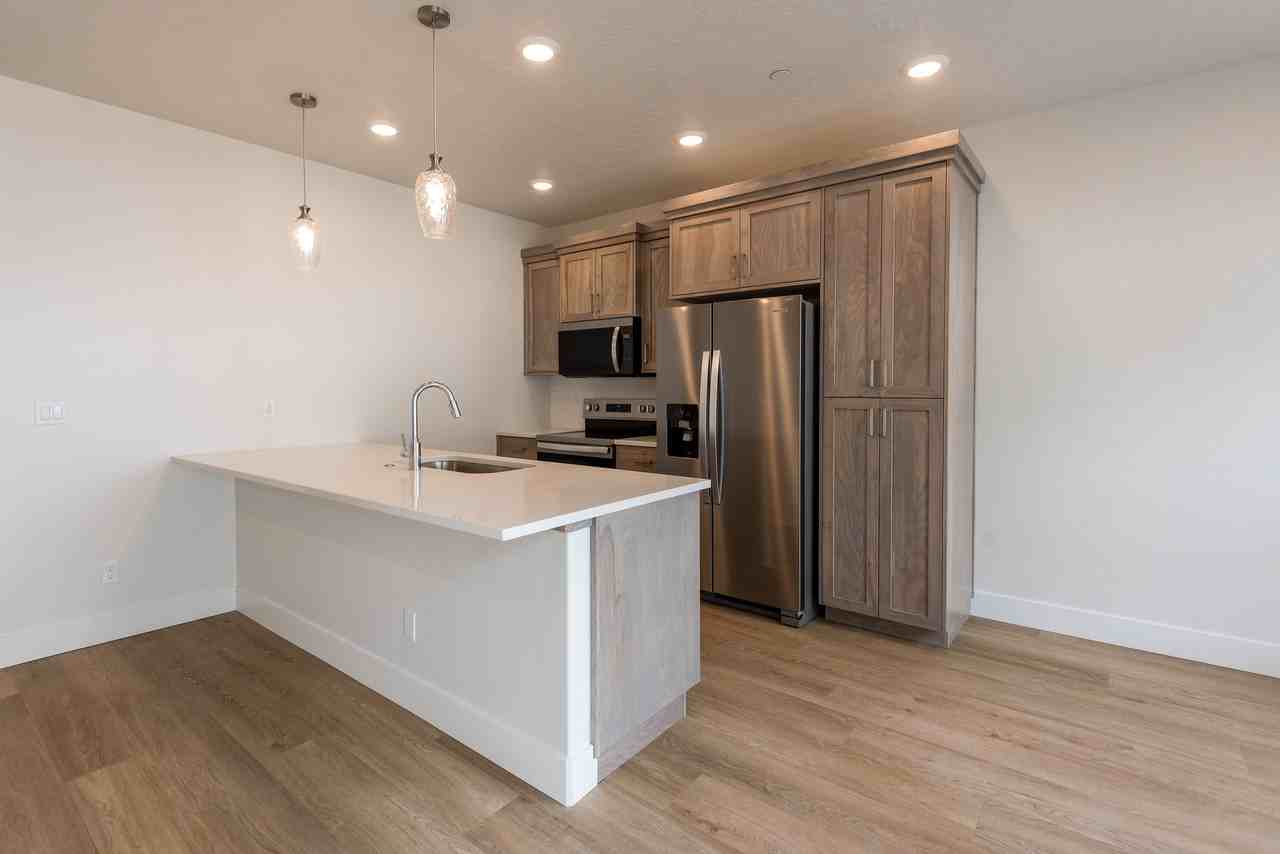 1800 7th Ave N #203 - Photo 2 of 13