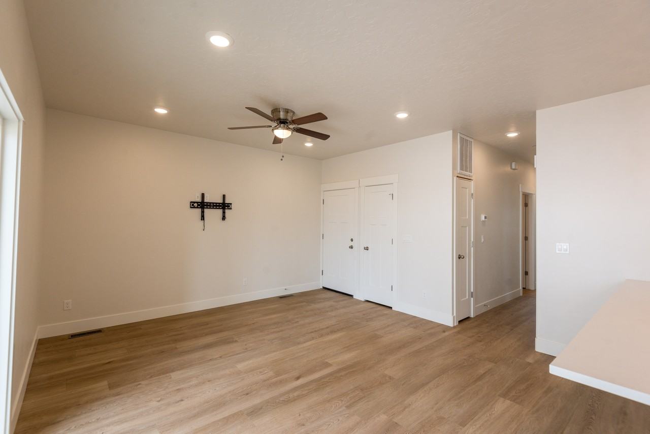 1800 7th Ave N #203 - Photo 4 of 13
