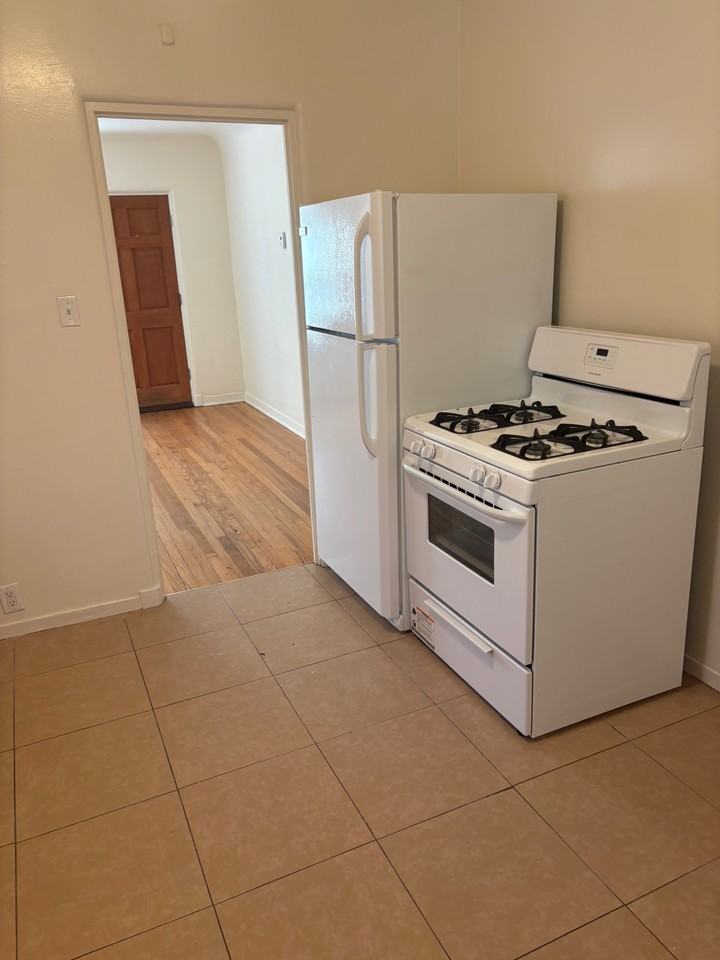 14th St Nw #623 - Photo 3 of 16