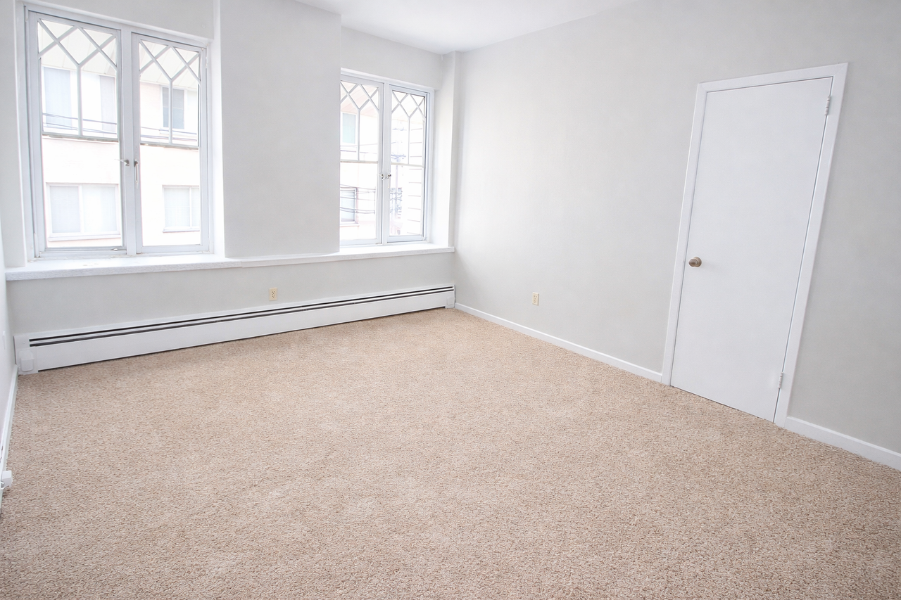 341 SOUTH HIGHLAND AVENUEAPT 27 #27 - Photo 3 of 7