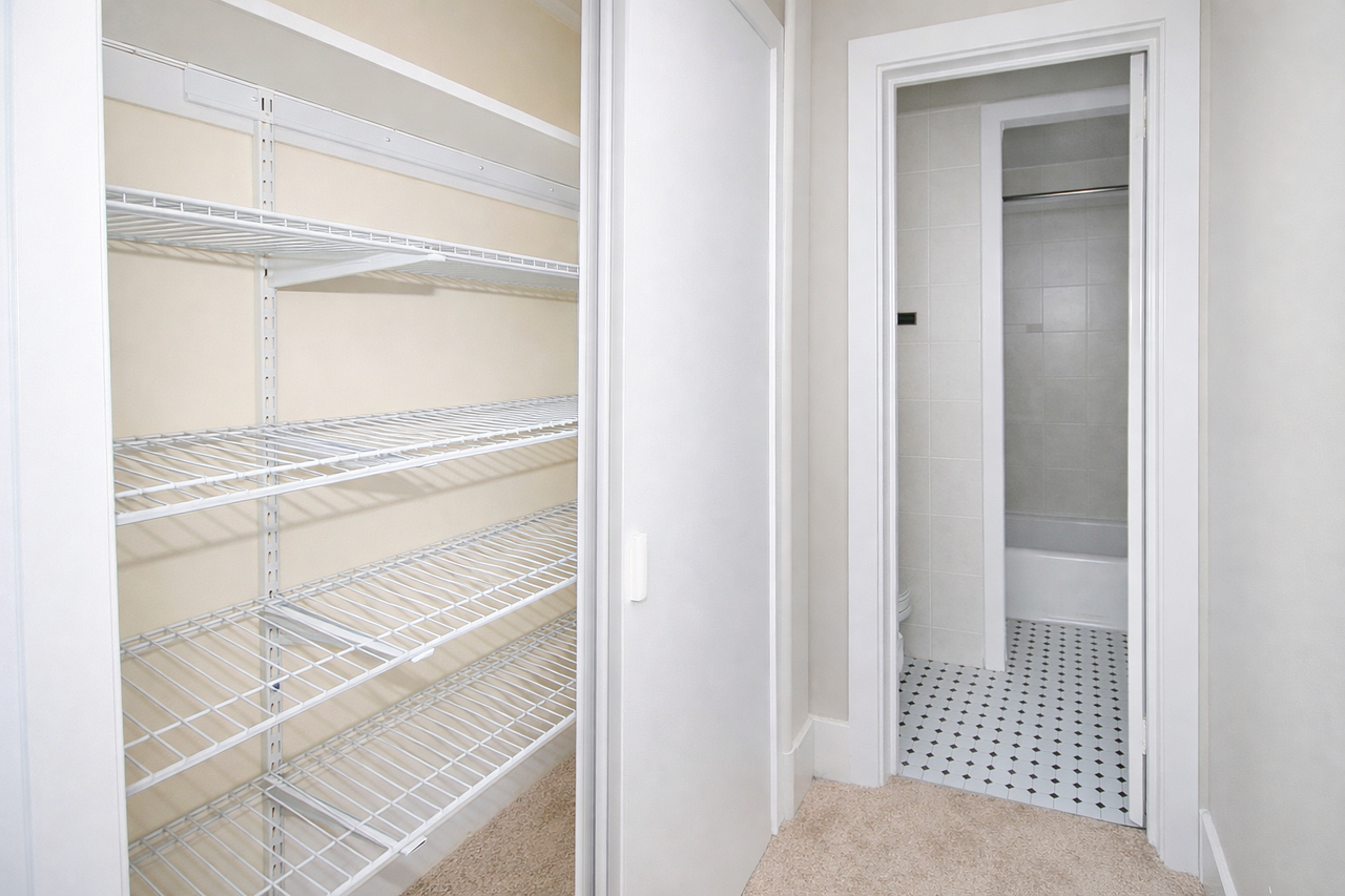 341 SOUTH HIGHLAND AVENUEAPT 27 #27 - Photo 4 of 7