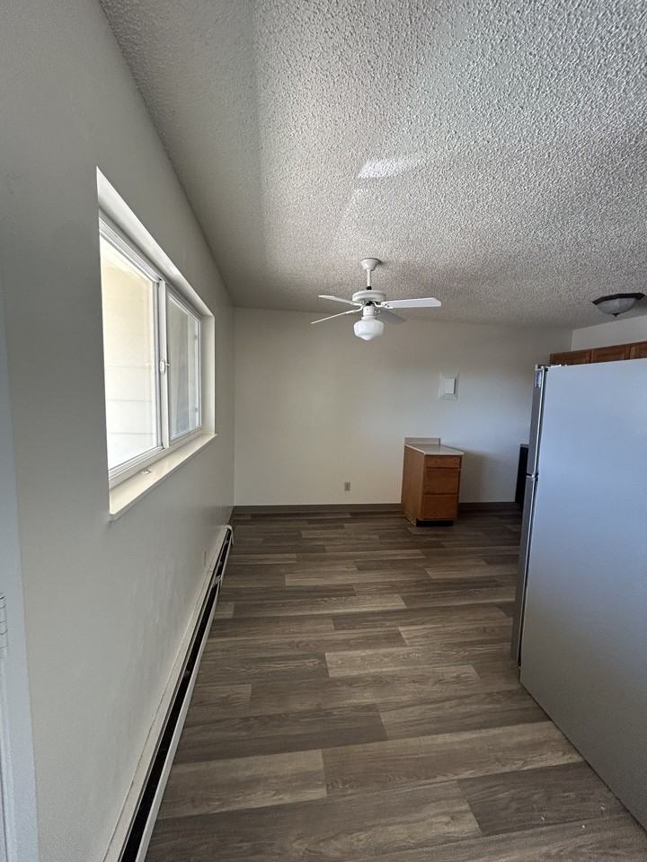 1048 Western Dr #4 - Photo 4 of 12