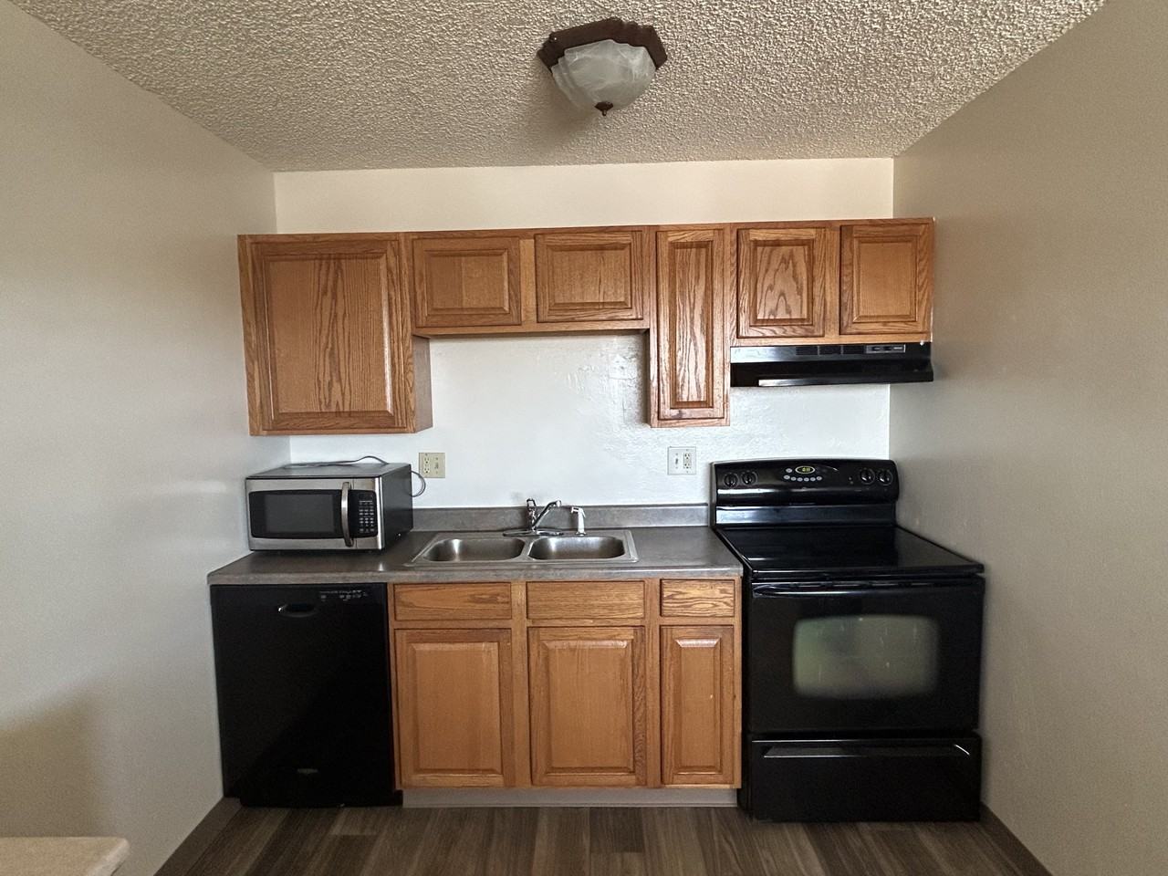 1048 Western Dr #4 - Photo 6 of 12