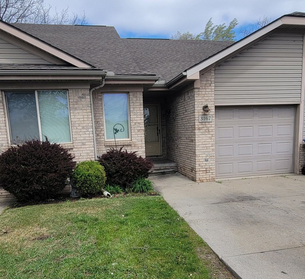 3167 E 11 Mile Rd