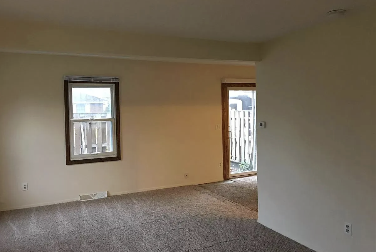 6050 Wentworth Ave #6050 - Photo 7 of 8