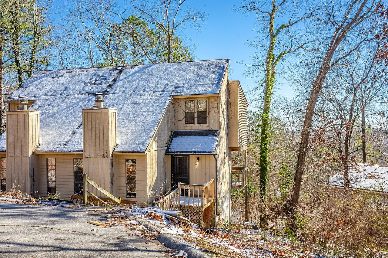 3620 Idlewild Cir #1 - Photo 2 of 20