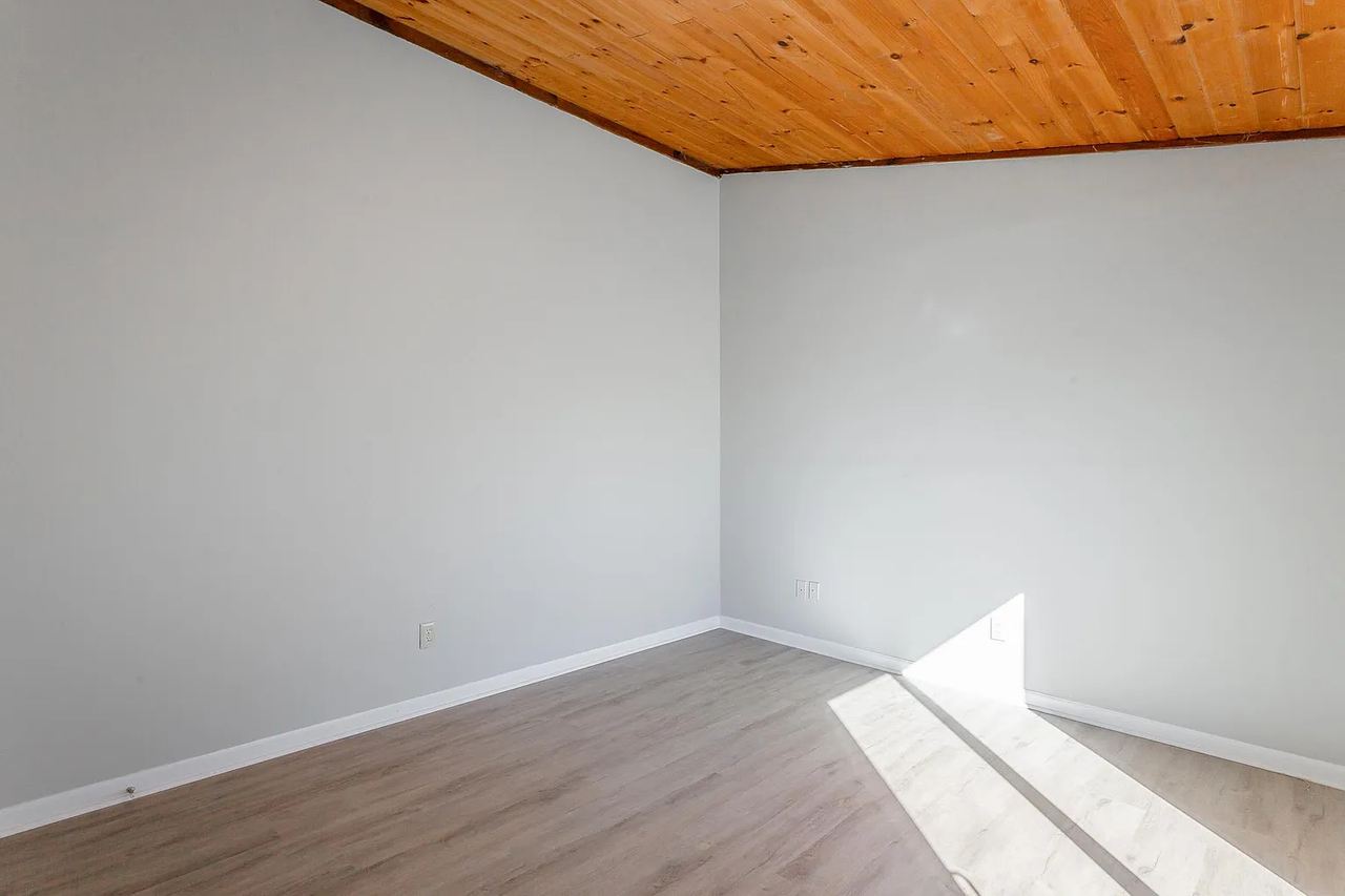 3620 Idlewild Cir #1 - Photo 7 of 20