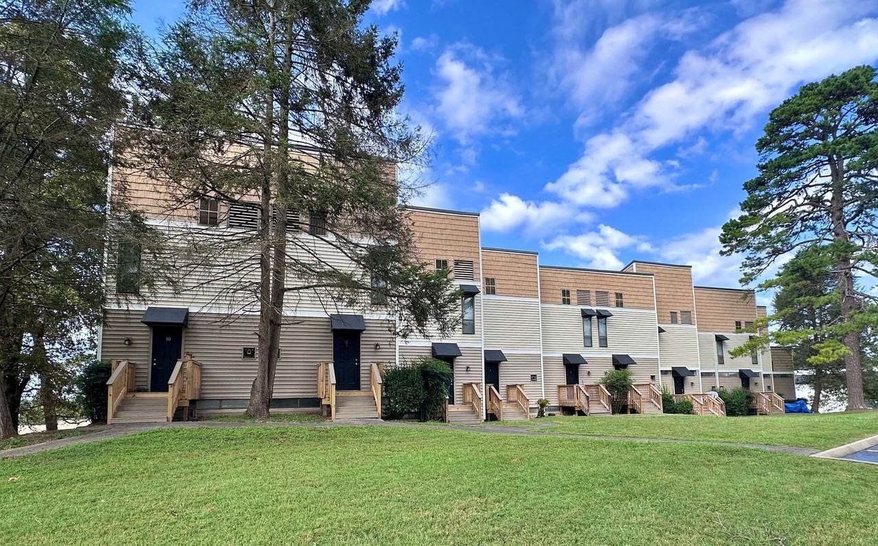 The Hammond Apartments - Photo 4 of 50