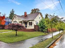 featured image of 75 Ne Buffalo St #1