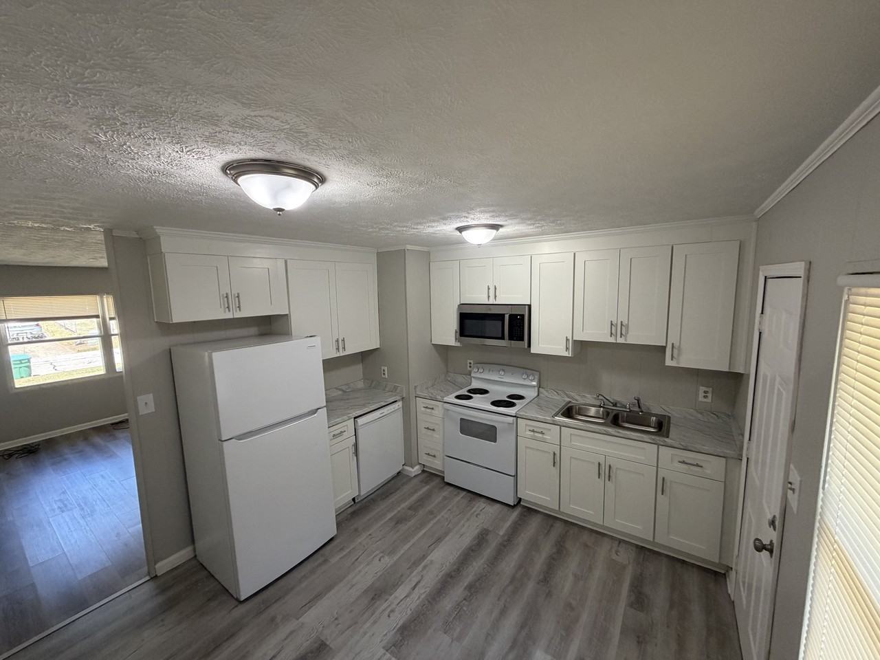 657 Aubrey Dr #1