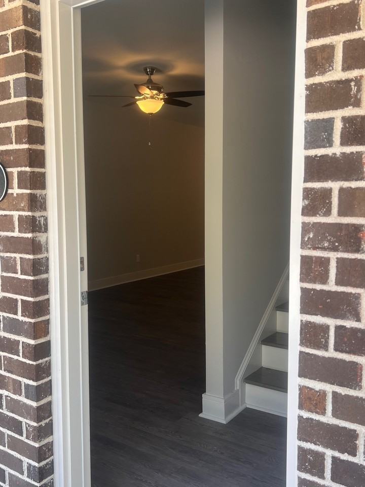 120 Country Club Rd #B - Photo 6 of 29