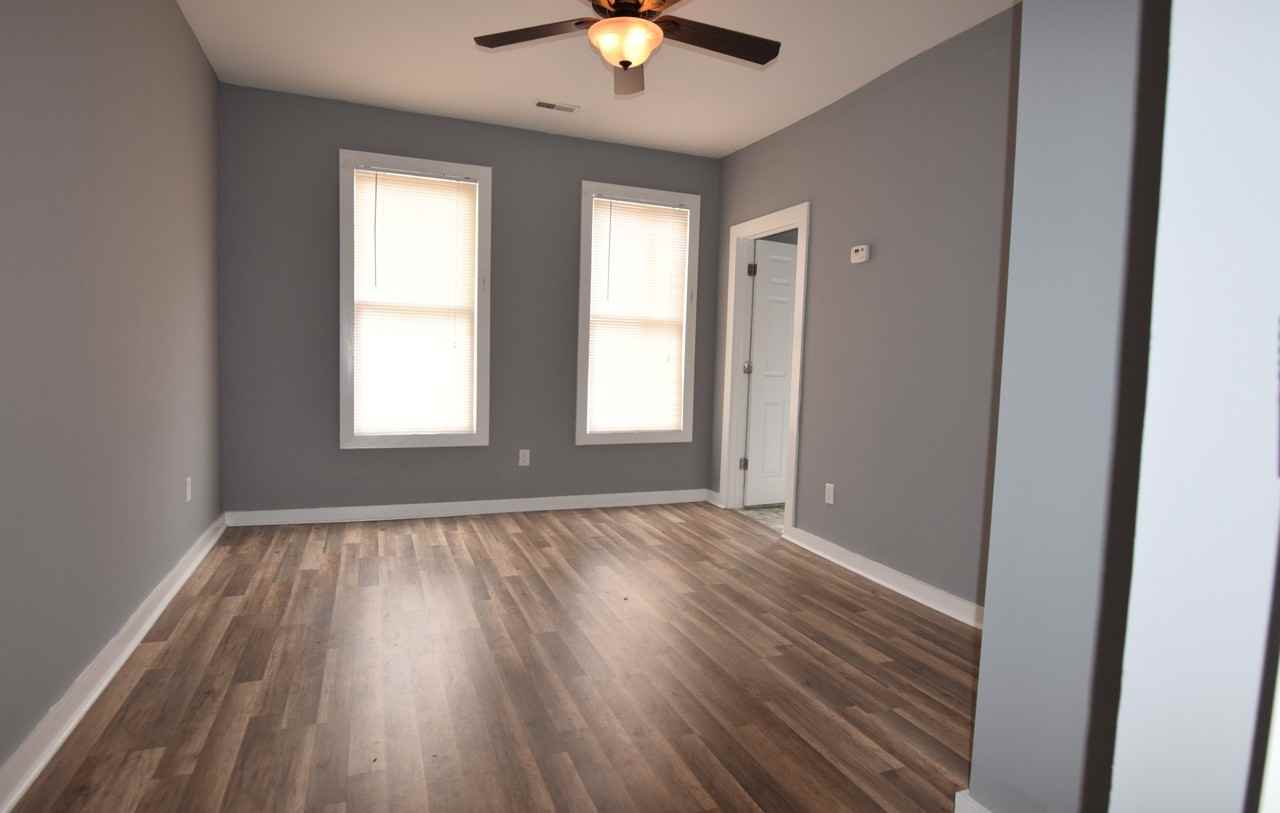 1120 1/2 Mount Pleasant Ave #1120-5 - Photo 7 of 8