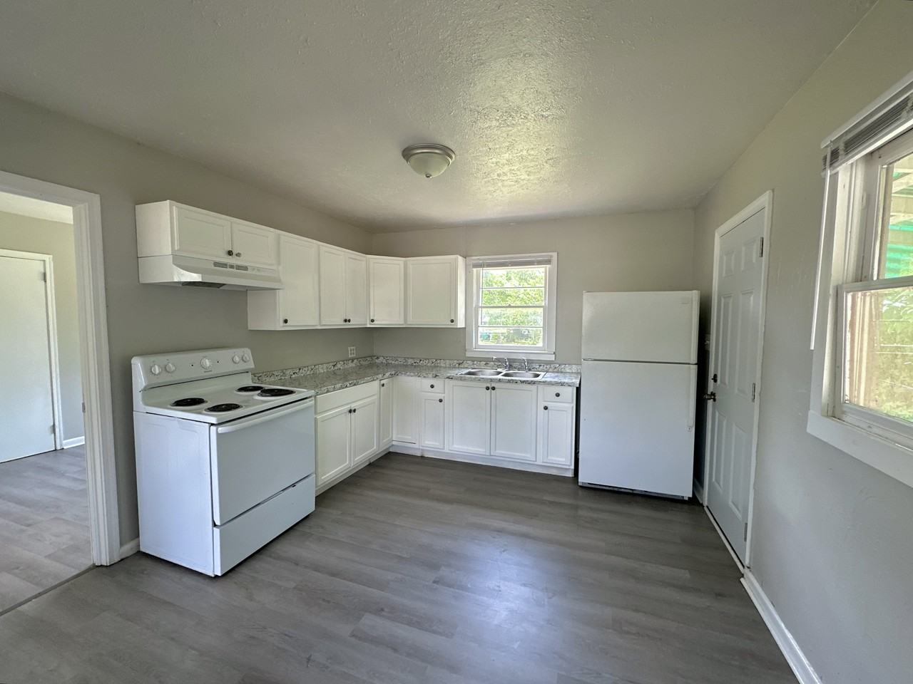 803 Lausanne Dr #1 - Photo 5 of 17