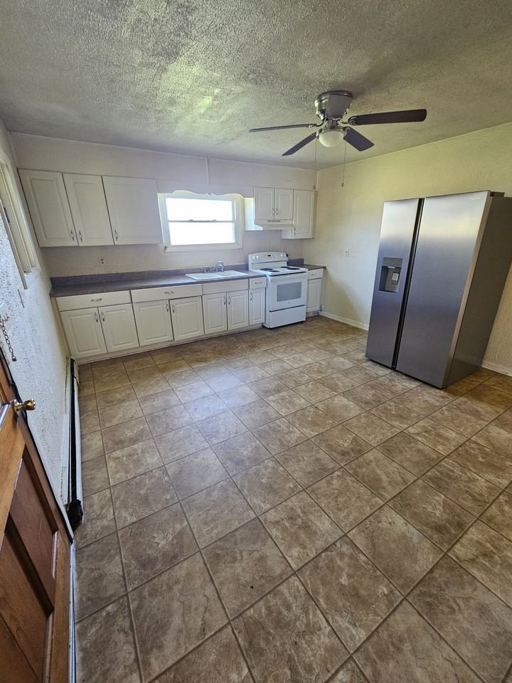 7110 Noble Rd #1 - Photo 4 of 11