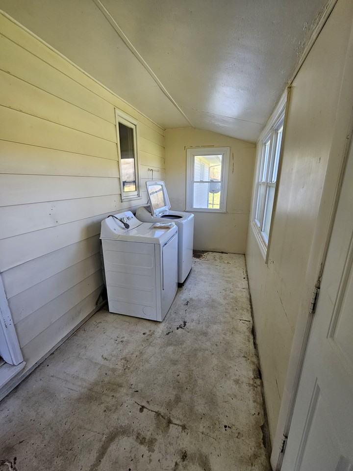 7110 Noble Rd #1 - Photo 5 of 11
