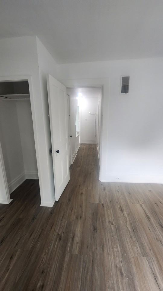 212 1/2 King St #2 - Photo 2 of 12