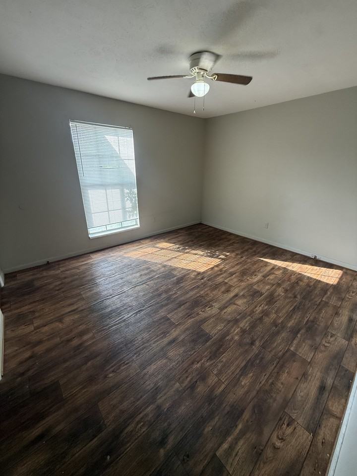 1502 Stadium St #2 - Photo 7 of 11