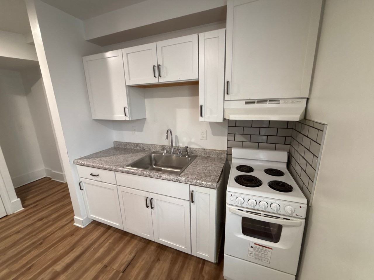 2415 E Street - Photo 3 of 15