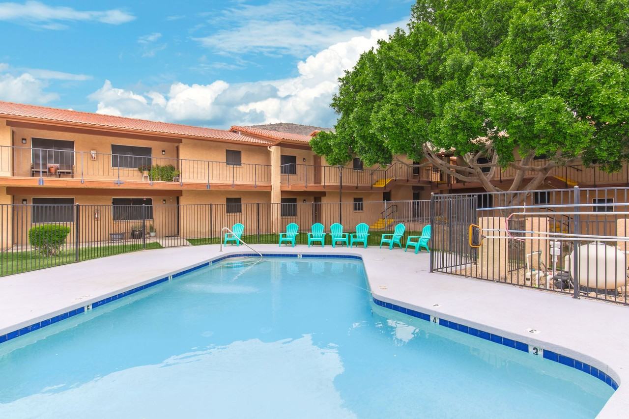 Whispering Willows Apartments - Photo 6 of 46
