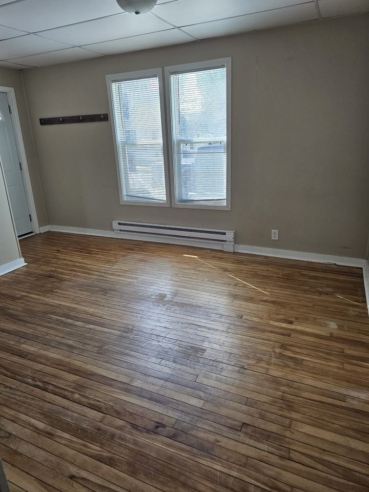 324 Platt St #2 - Photo 4 of 6