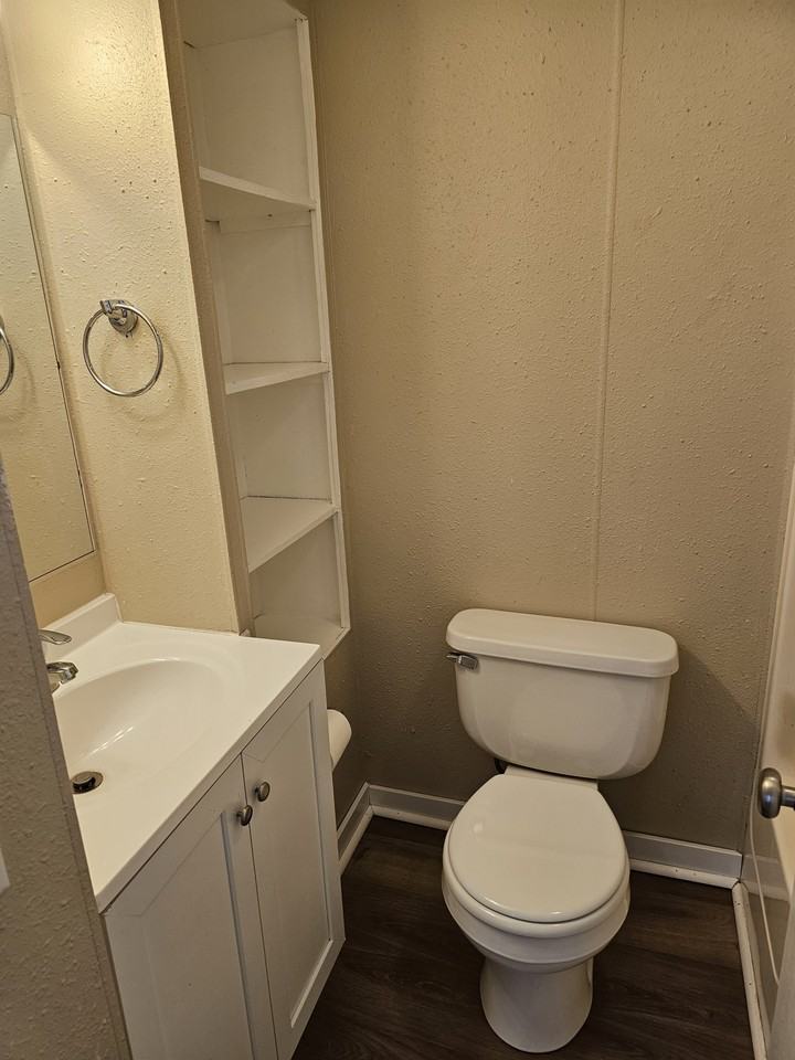 324 Platt St #2 - Photo 5 of 6