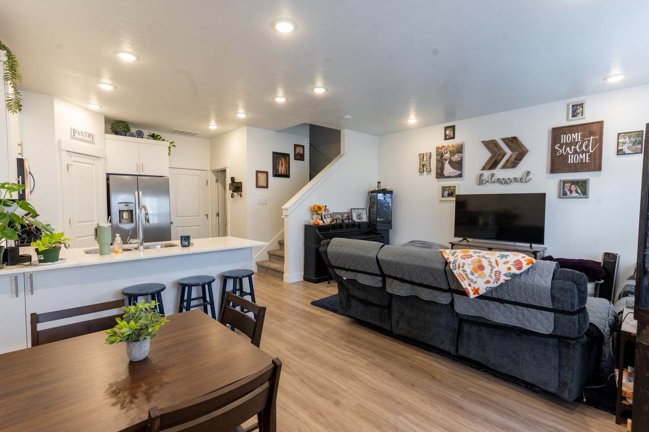 1221 W 1870 S #1 - Photo 5 of 18