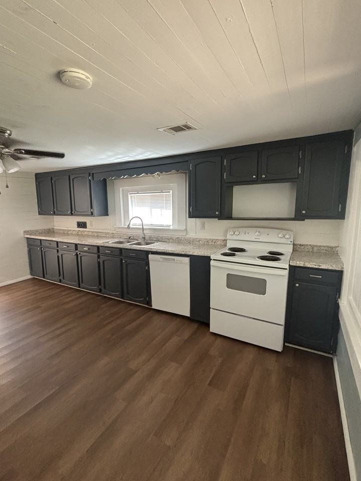 103 N Watkins St #1 - Photo 5 of 16