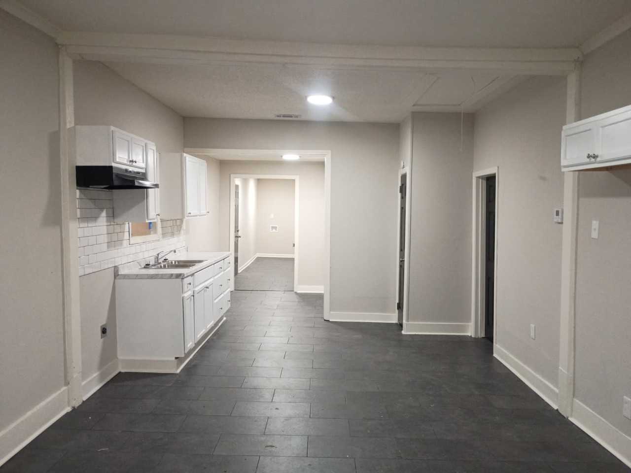 760 Hanley St #1 - Photo 2 of 7