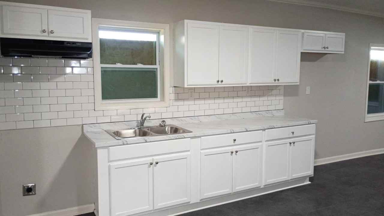 3134 Pacific Ave #1 - Photo 3 of 9