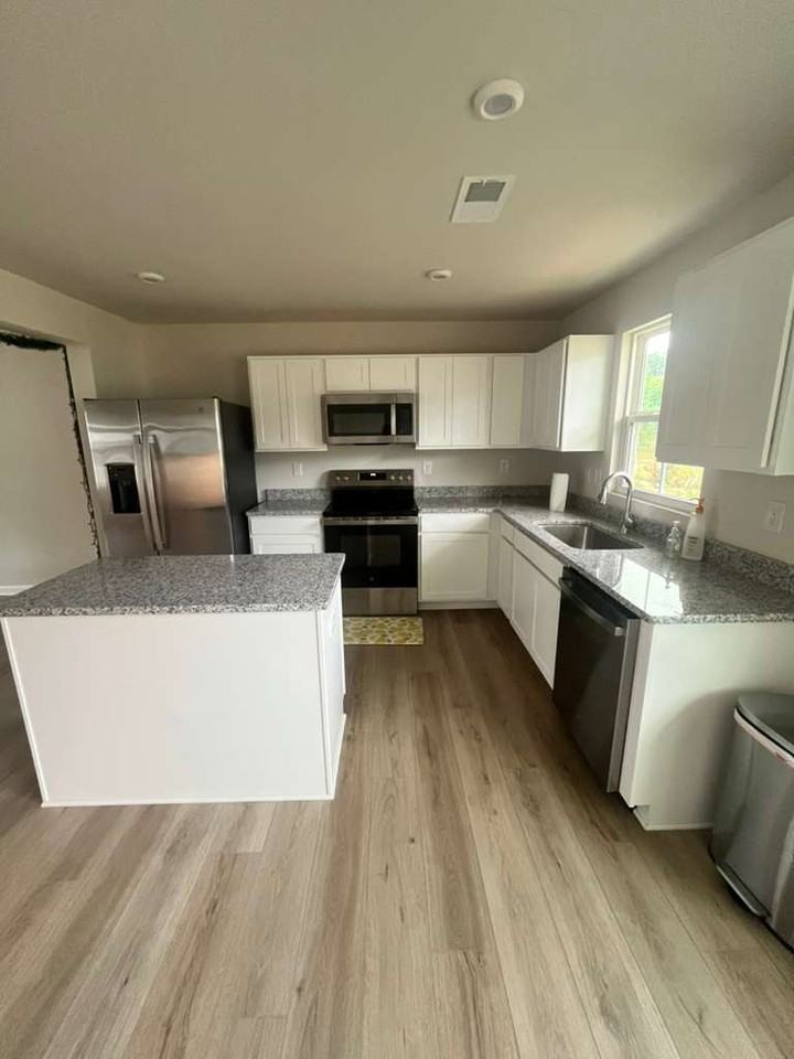 6126 Carrick Bend Ct #1 - Photo 3 of 23