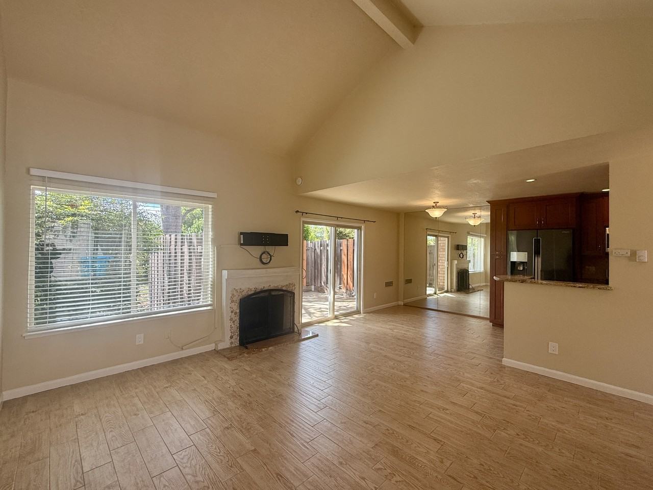 2657 Kentworth Way #MAIN - Photo 3 of 29