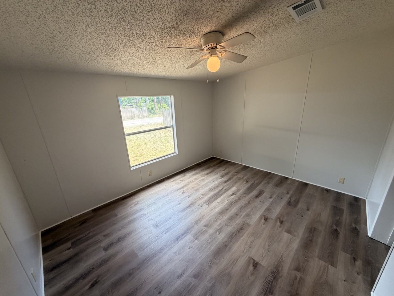 6525 Burdick St - Photo 4 of 4
