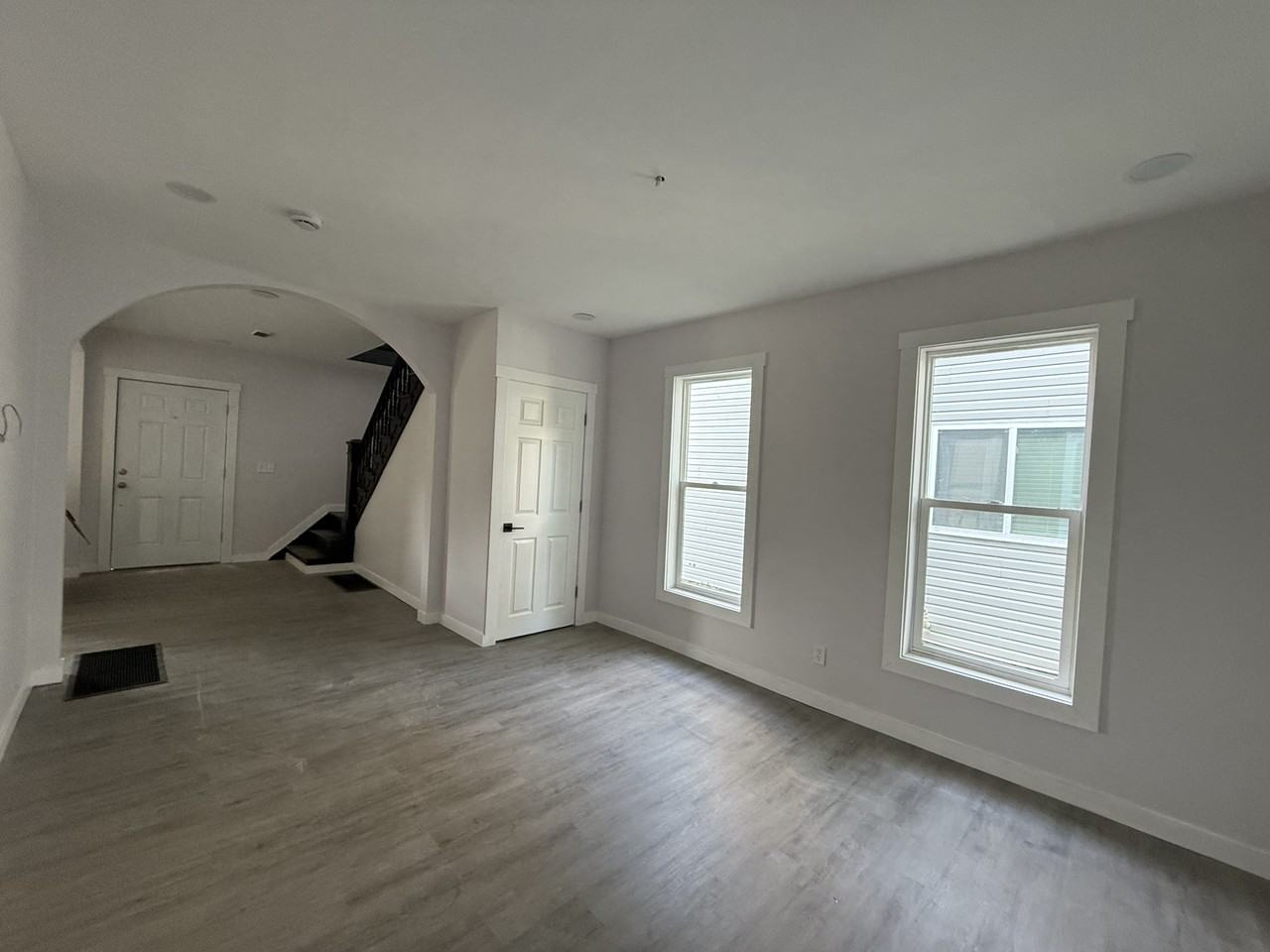 421 Catherine St #1 - Photo 5 of 10