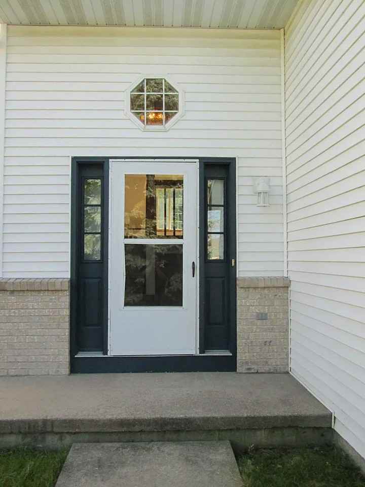 746A Crawford Dr #1 - Photo 2 of 12